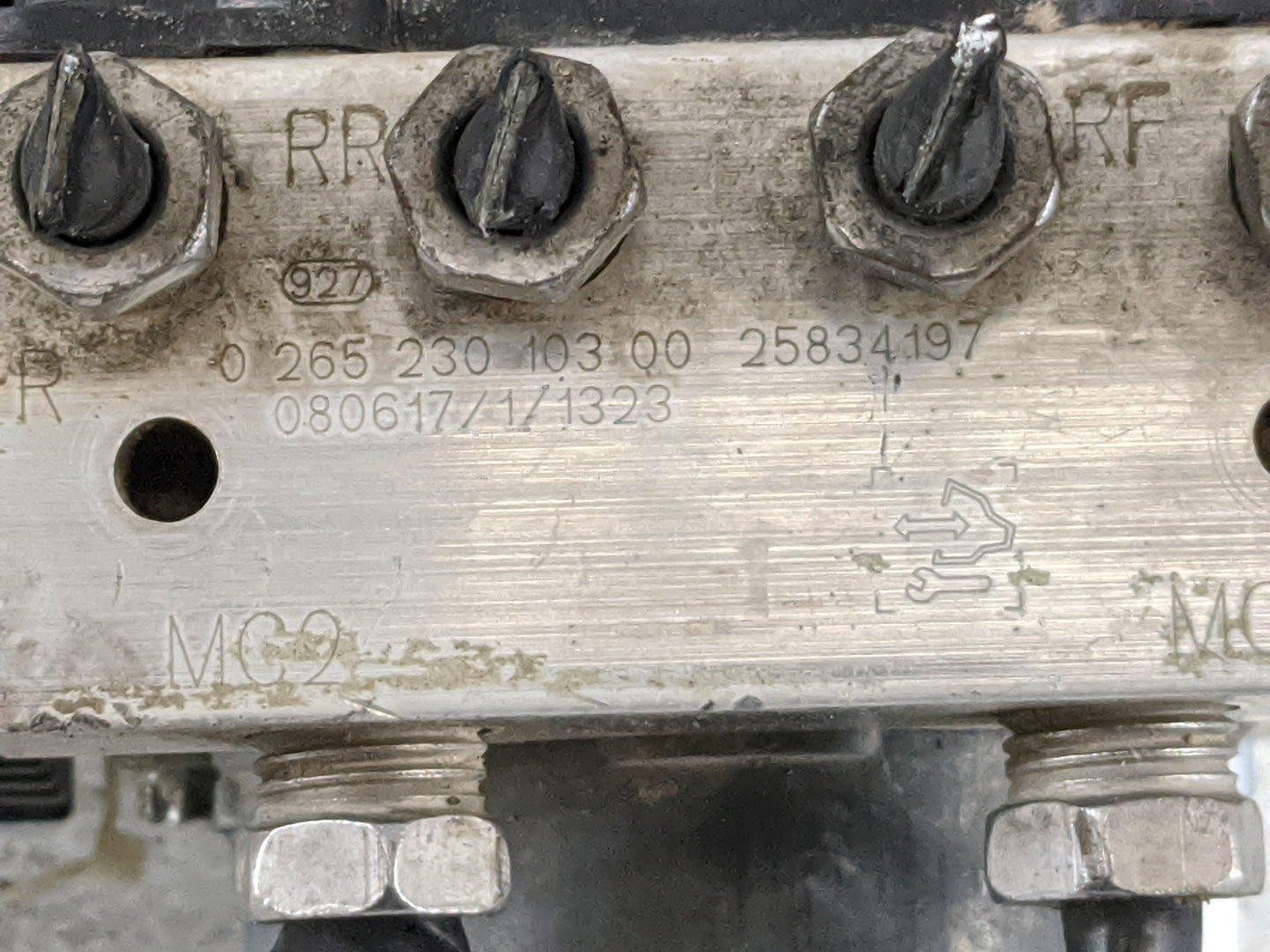 2009-2014 Gmc Yukon Xl ABS Pump Control Module Replacement P/N:25834197 Fits Fits 2009 2010 2011 2012 2013 2014 OEM Used Aut