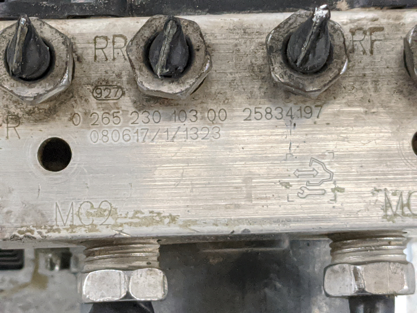 2009-2014 Gmc Yukon Xl ABS Pump Control Module Replacement P/N:25834197 Fits Fits 2009 2010 2011 2012 2013 2014 OEM Used Aut