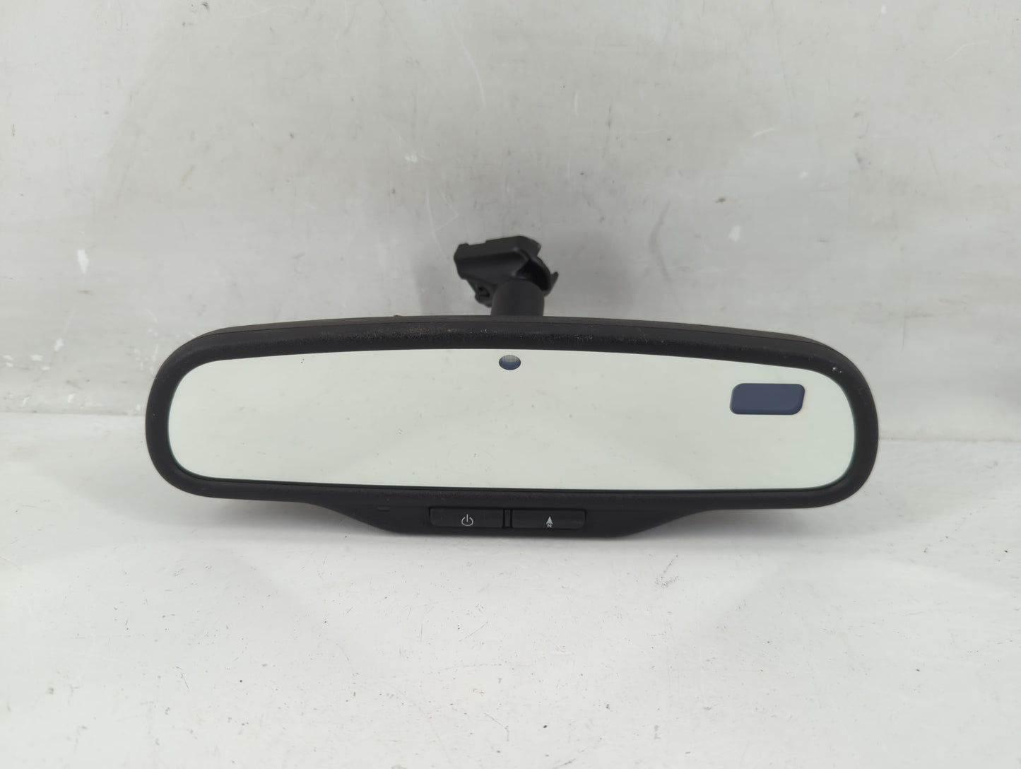 2009 Gmc Yukon Xl Interior Rear View Mirror Replacement OEM P/N:GNTX-511 E11025899 Fits OEM Used Auto Parts - Oemusedautopar