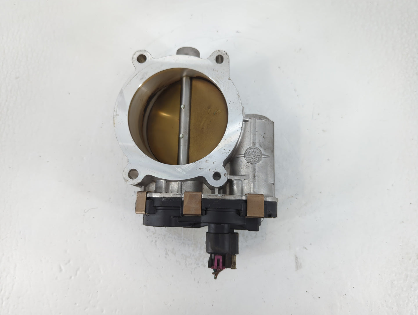 2009-2014 Gmc Yukon Xl Throttle Body P/N:RME87-3C9992 Fits Fits 2009 2010 2011 2012 2013 2014 2015 OEM Used Auto Parts - Oem