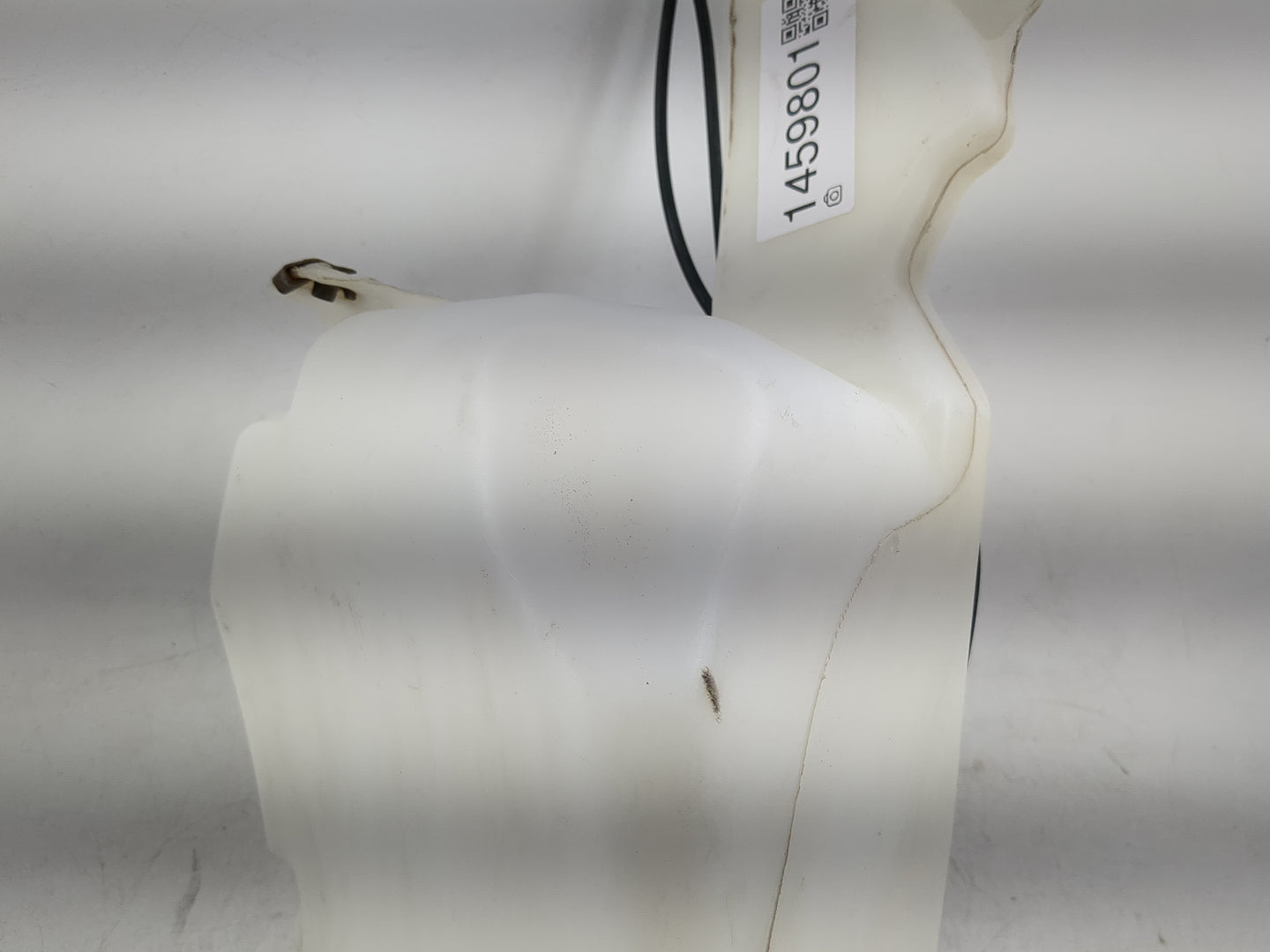 2007-2014 Gmc Yukon Xl 1500 Windshield Washer Fluid Reservoir Bottle Oem - Oemusedautoparts1.com