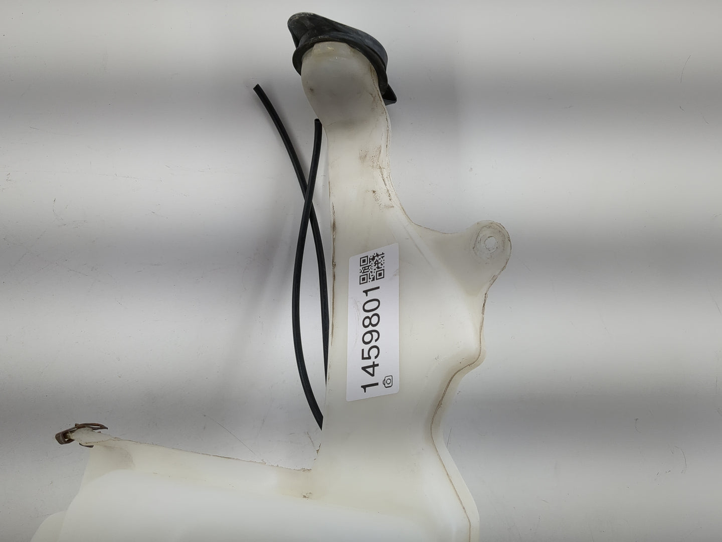 2007-2014 Gmc Yukon Xl 1500 Windshield Washer Fluid Reservoir Bottle Oem - Oemusedautoparts1.com