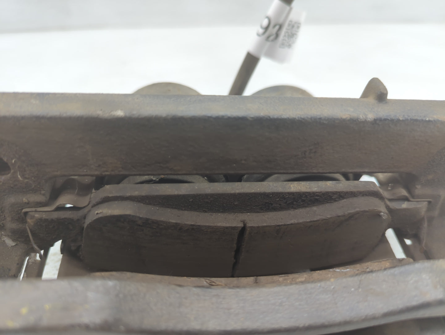 2007-2014 Gmc Yukon Xl 1500 Front Driver Left Brake Caliper - Oemusedautoparts1.com