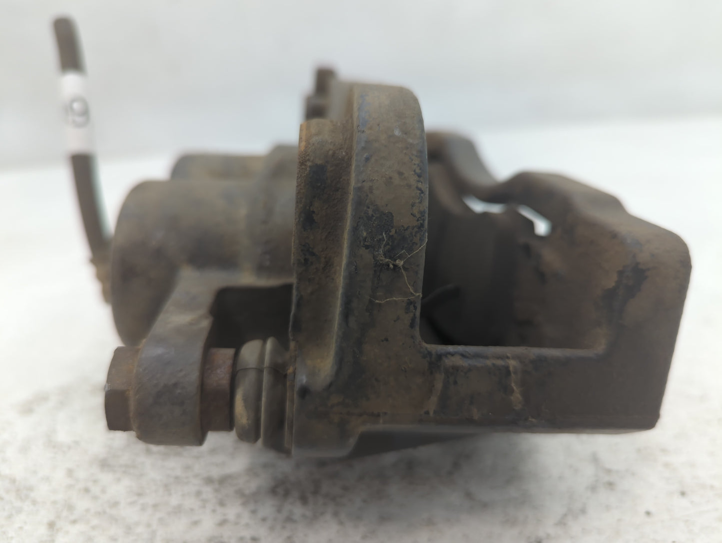 2007-2014 Gmc Yukon Xl 1500 Front Driver Left Brake Caliper - Oemusedautoparts1.com