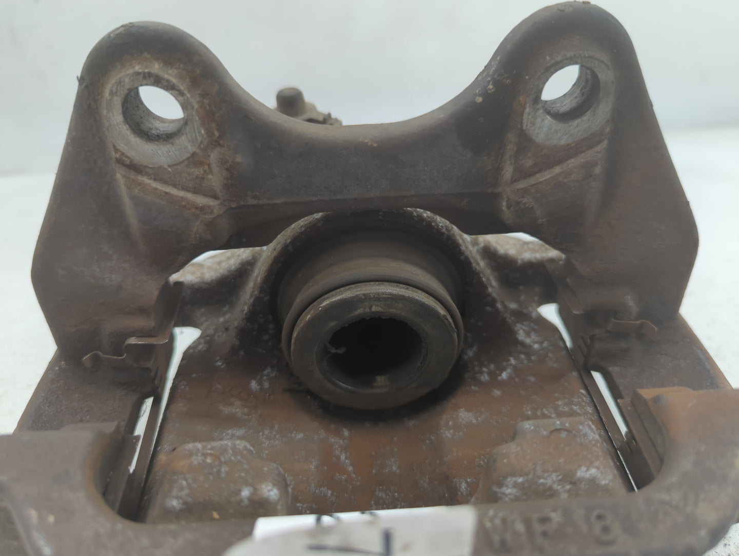 2007-2014 Gmc Yukon Xl 1500 Front Driver Left Brake Caliper 701372 - Oemusedautoparts1.com