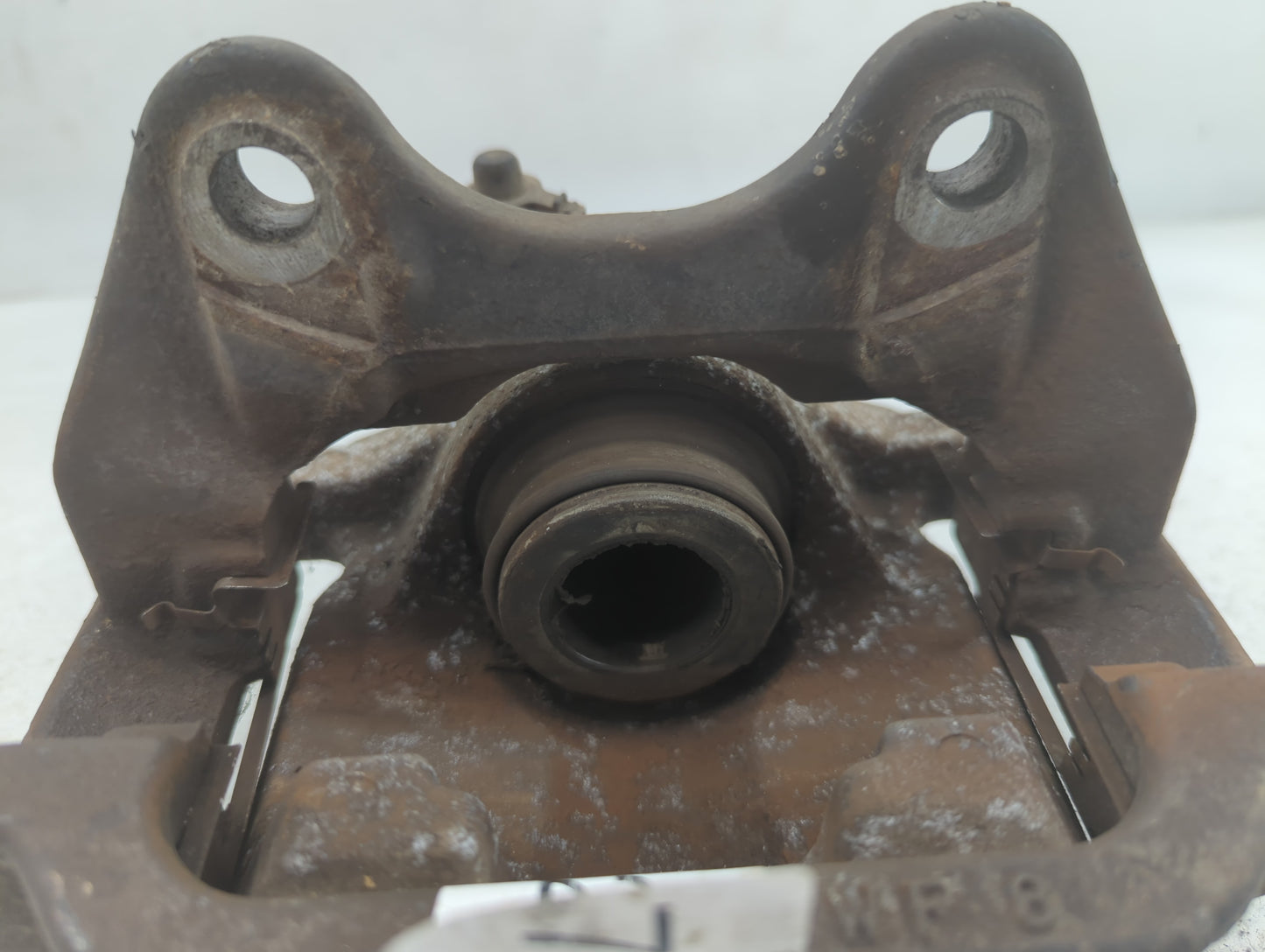 2007-2014 Gmc Yukon Xl 1500 Front Driver Left Brake Caliper 701372 - Oemusedautoparts1.com