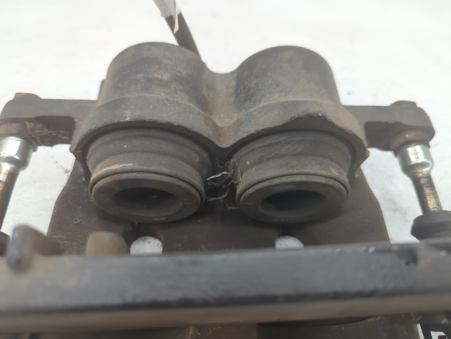 2007-2014 Gmc Yukon Xl 1500 Front Passenger Right Brake Caliper - Oemusedautoparts1.com