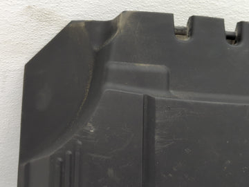 2009 Gmc Yukon Xl 1500 Engine Cover