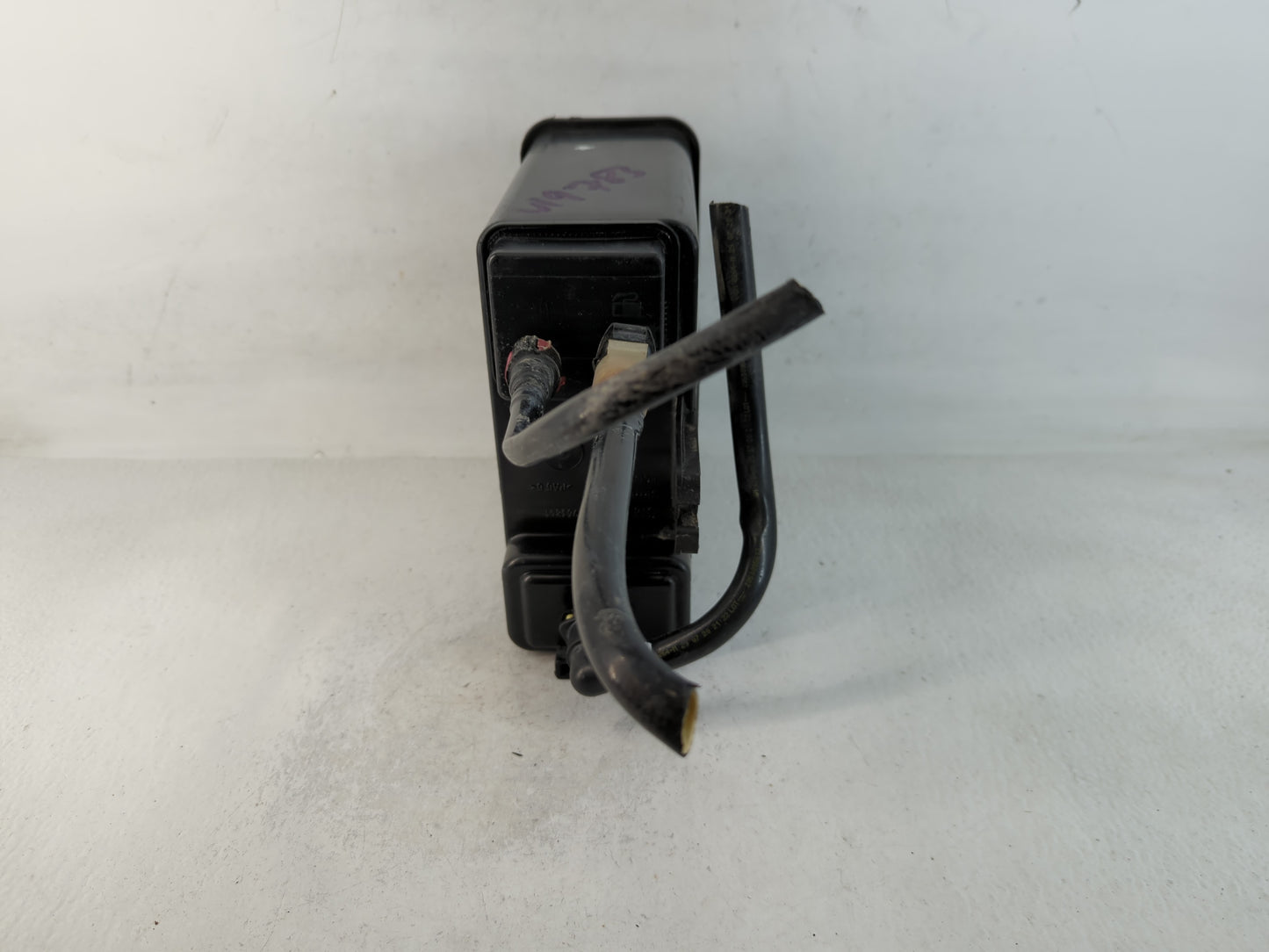 2009 Gmc Yukon Xl 1500 Fuel Vapor Charcoal Canister - Oemusedautoparts1.com