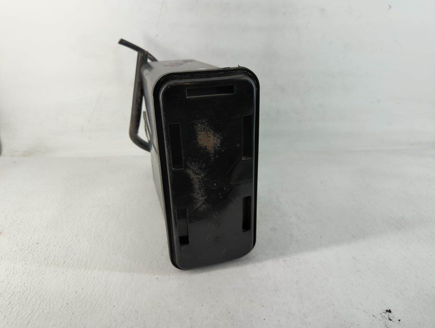 2009 Gmc Yukon Xl 1500 Fuel Vapor Charcoal Canister - Oemusedautoparts1.com