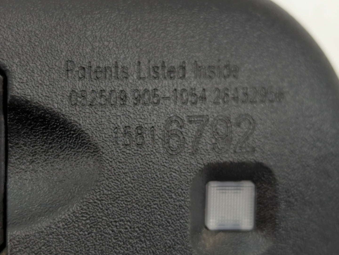 2009 Gmc Yukon Xl 1500 Interior Rear View Mirror Replacement OEM P/N:15816792 Fits OEM Used Auto Parts - Oemusedautoparts1.c