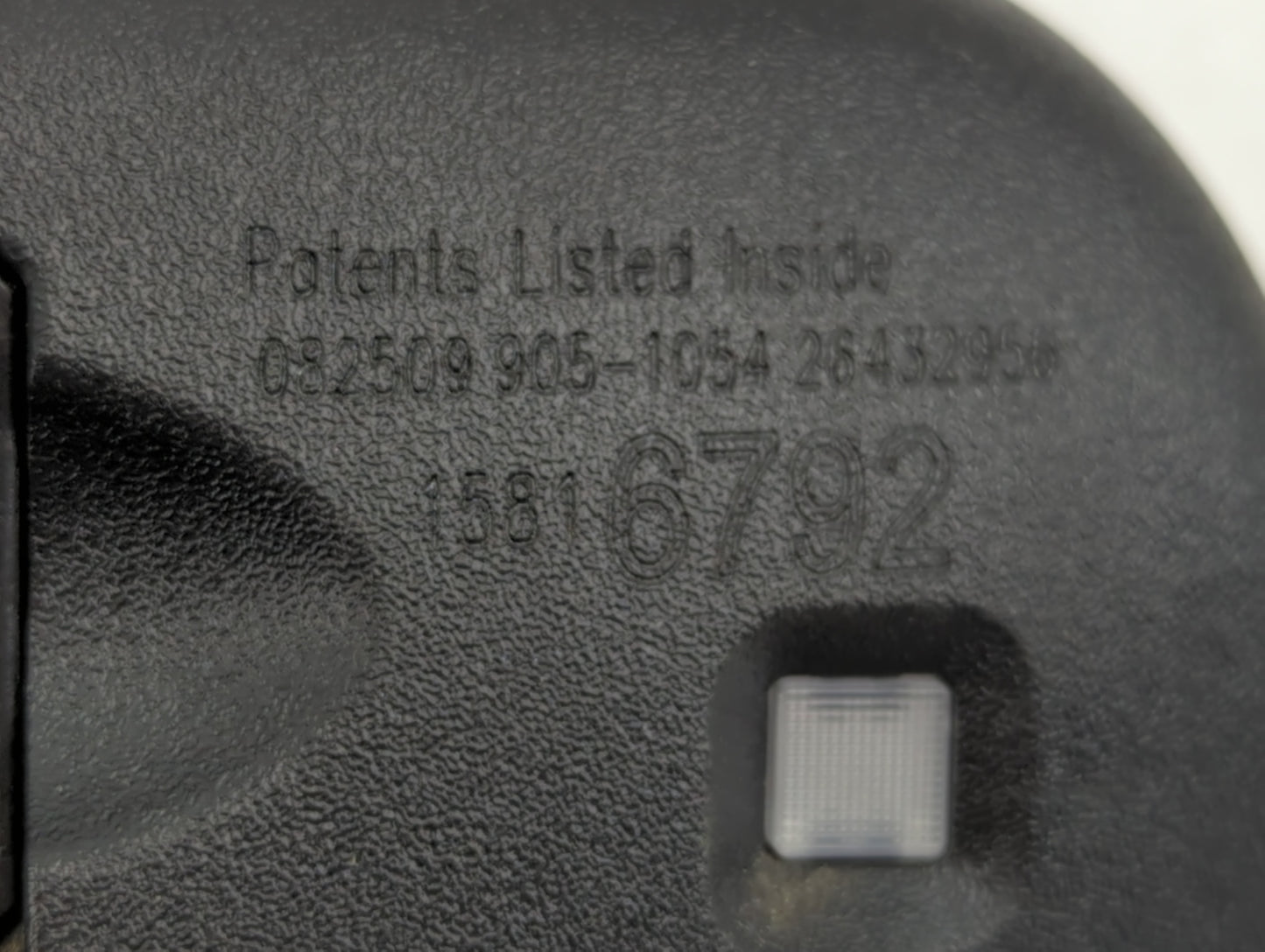 2009 Gmc Yukon Xl 1500 Interior Rear View Mirror Replacement OEM P/N:15816792 Fits OEM Used Auto Parts - Oemusedautoparts1.c