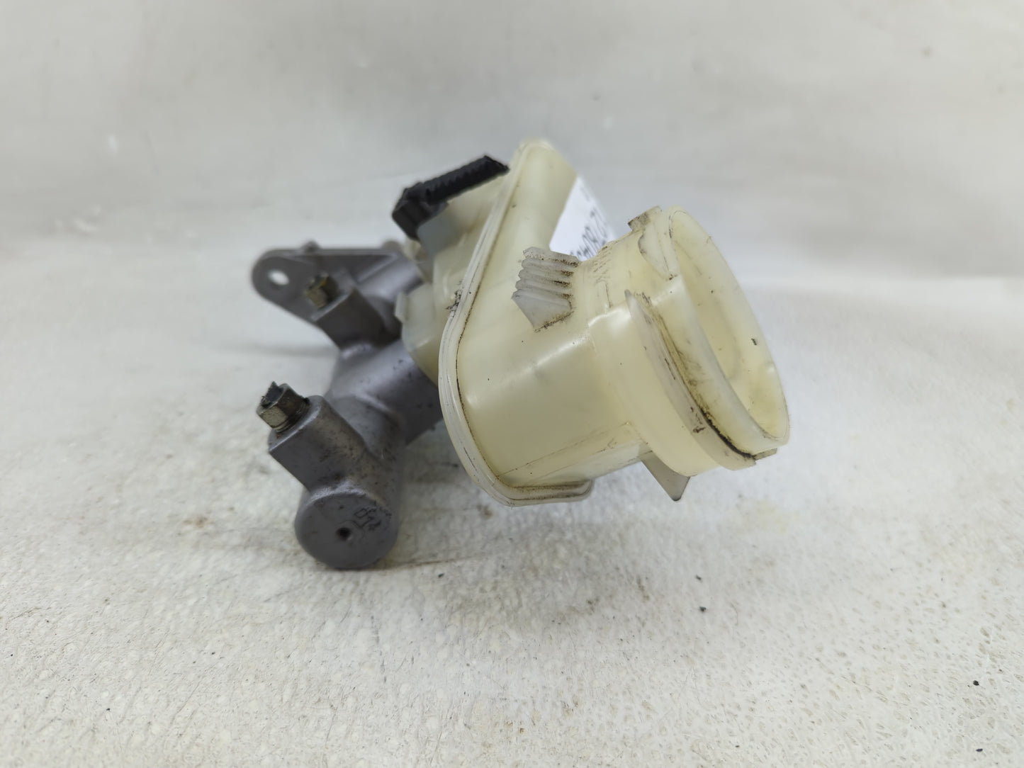 2008-2012 Honda Accord Brake Master Cylinder 1278049 - Oemusedautoparts1.com