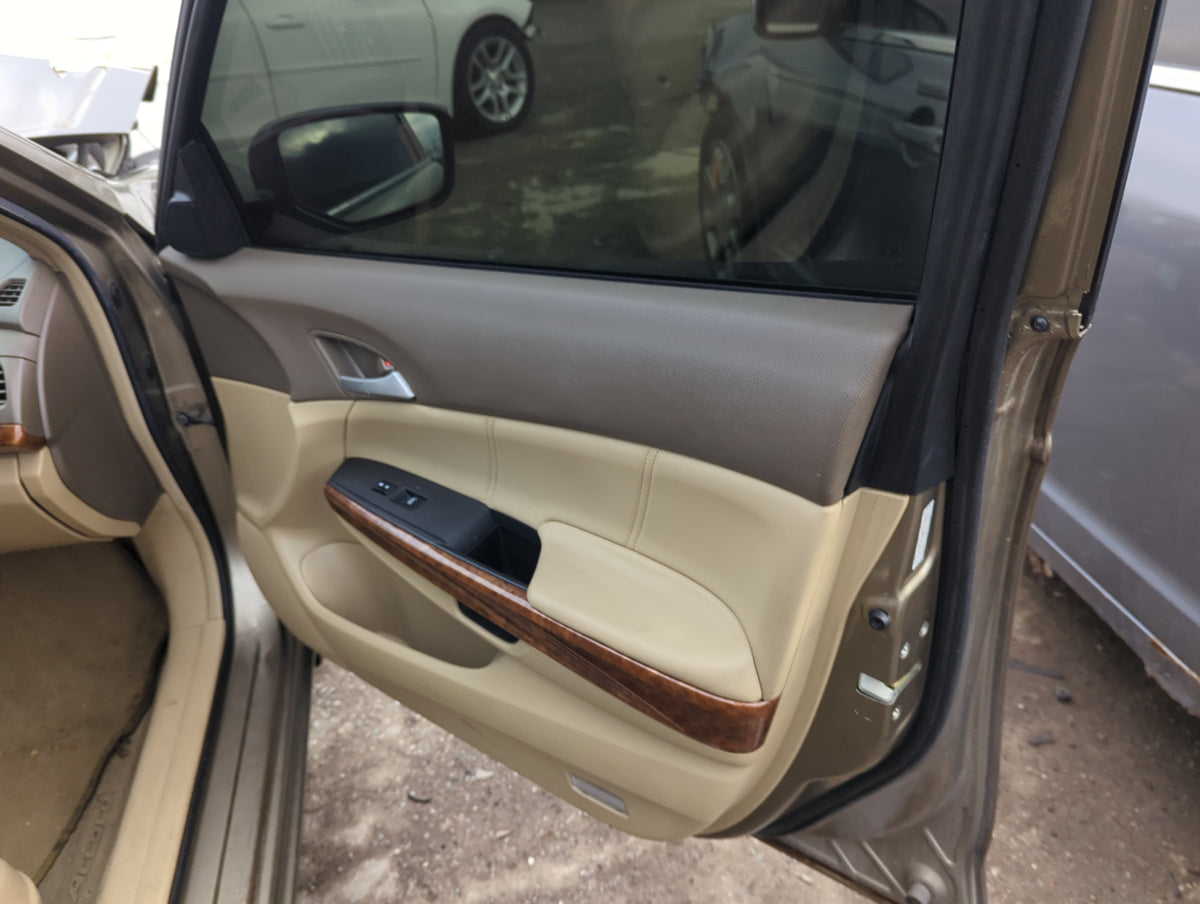 2009 Honda Accord Front Right Passenger Interior Door Panel Trim 1301671 - Oemusedautoparts1.com