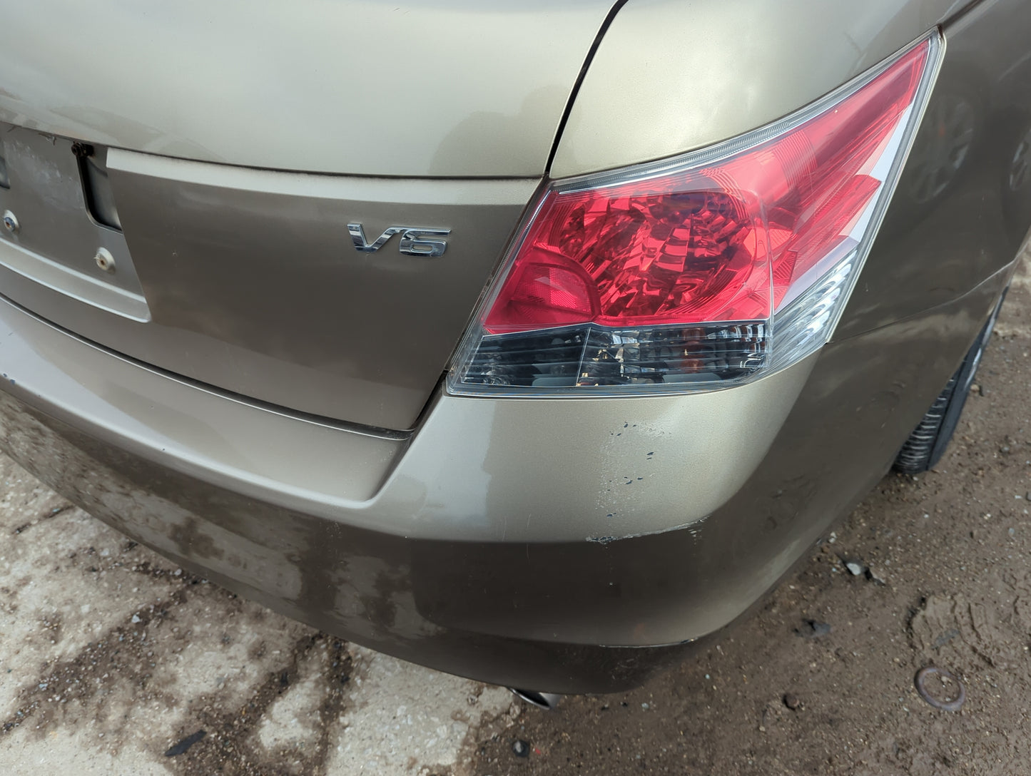 2008-2012 Honda Accord Rear Bumper Assembly Oem 1301698 - Oemusedautoparts1.com