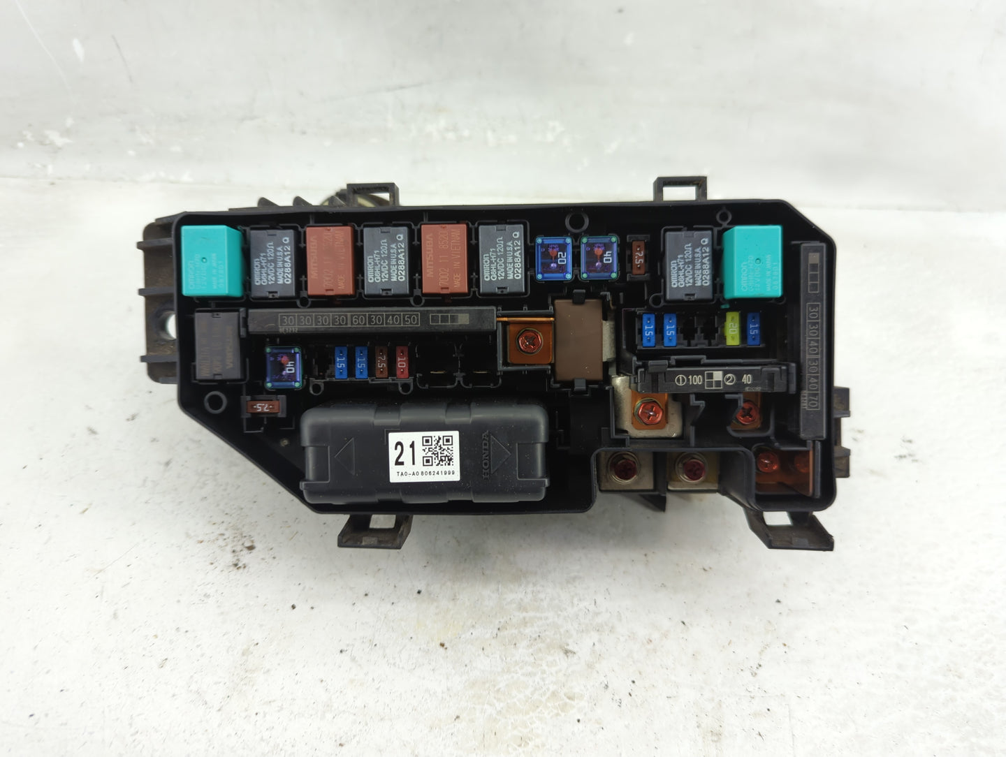 2008-2012 Honda Accord Fusebox Fuse Box Panel Relay Module P/N:8256-TA0-A01 Fits Fits 2008 2009 2010 2011 2012 OEM Used Auto