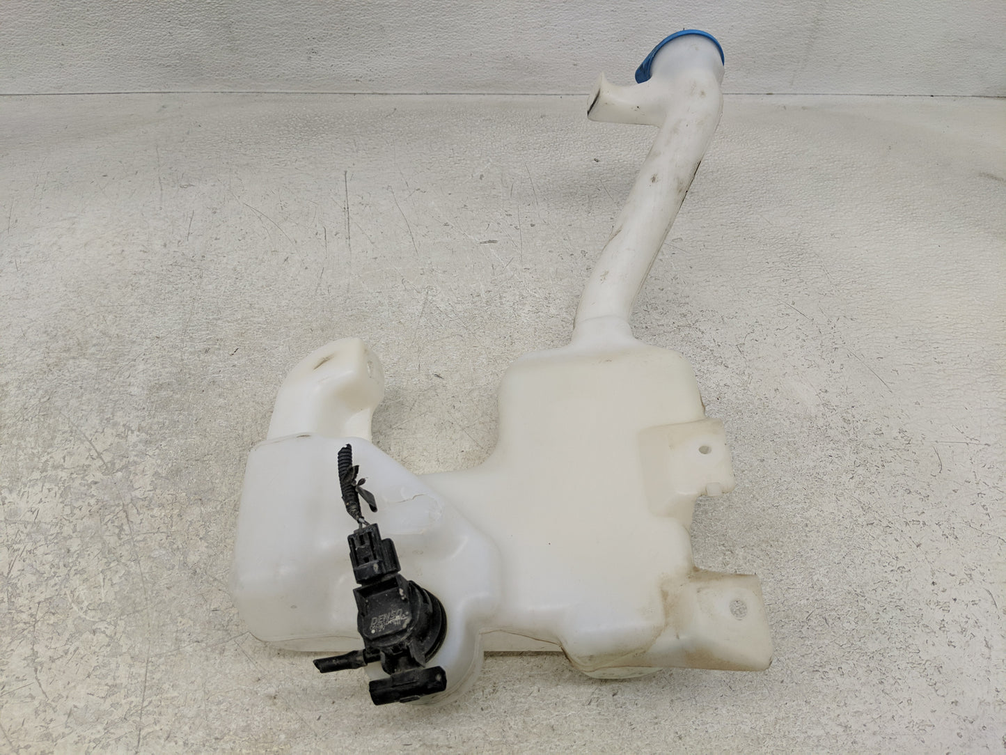 2008-2012 Honda Accord Windshield Washer Fluid Reservoir Bottle Oem - Oemusedautoparts1.com
