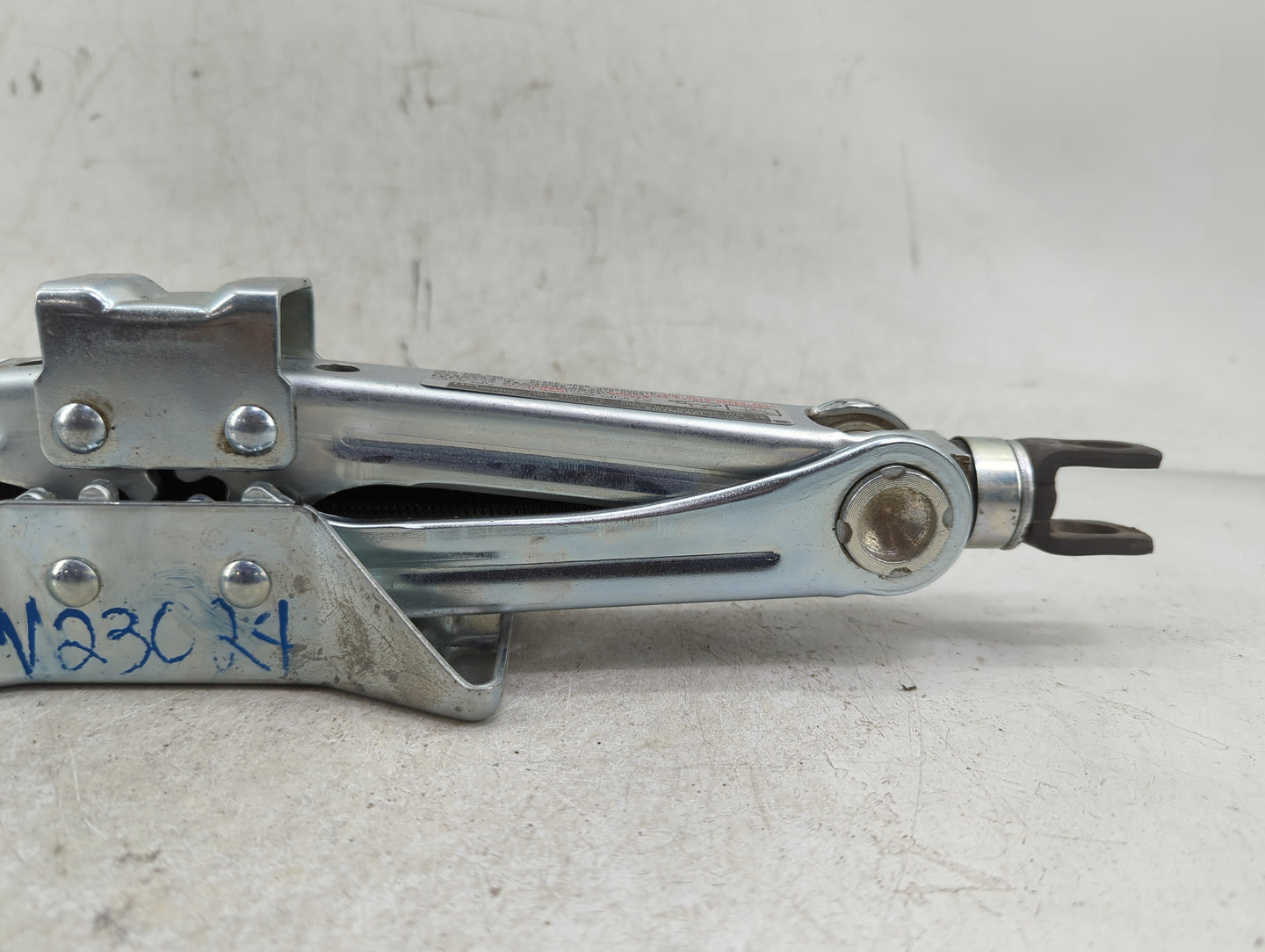 2009 Honda Accord Spare Scissor Car Jack - Oemusedautoparts1.com