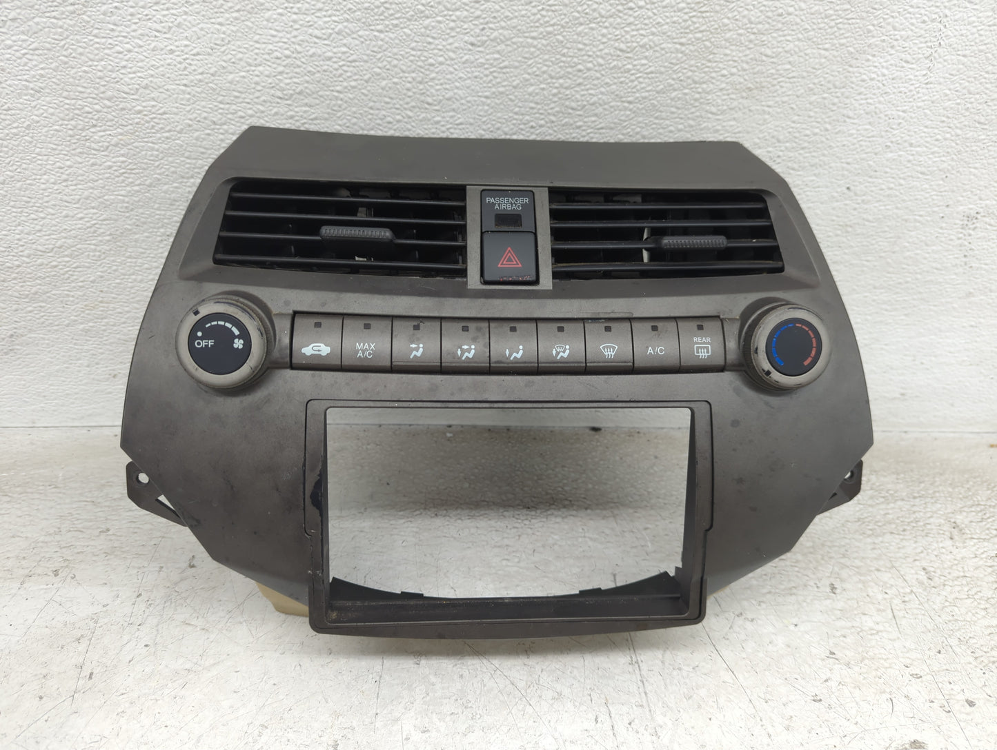 2008-2010 Honda Accord Climate Control Module Temperature AC/Heater Replacement P/N:YR327L Fits Fits 2008 2009 2010 OEM Used