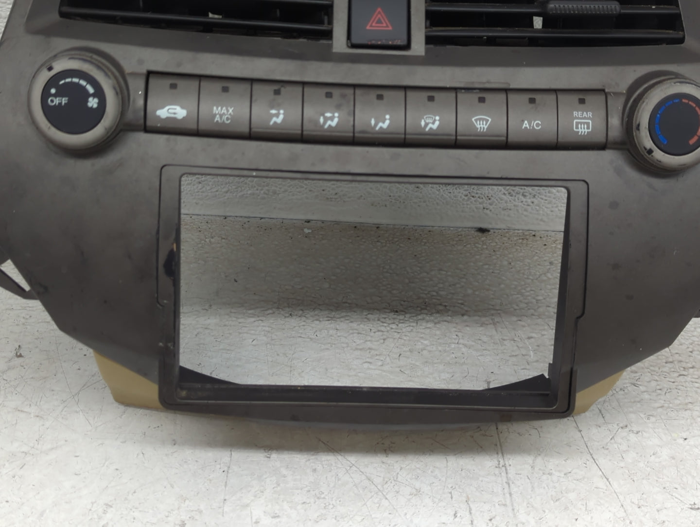 2008-2010 Honda Accord Climate Control Module Temperature AC/Heater Replacement P/N:YR327L Fits Fits 2008 2009 2010 OEM Used
