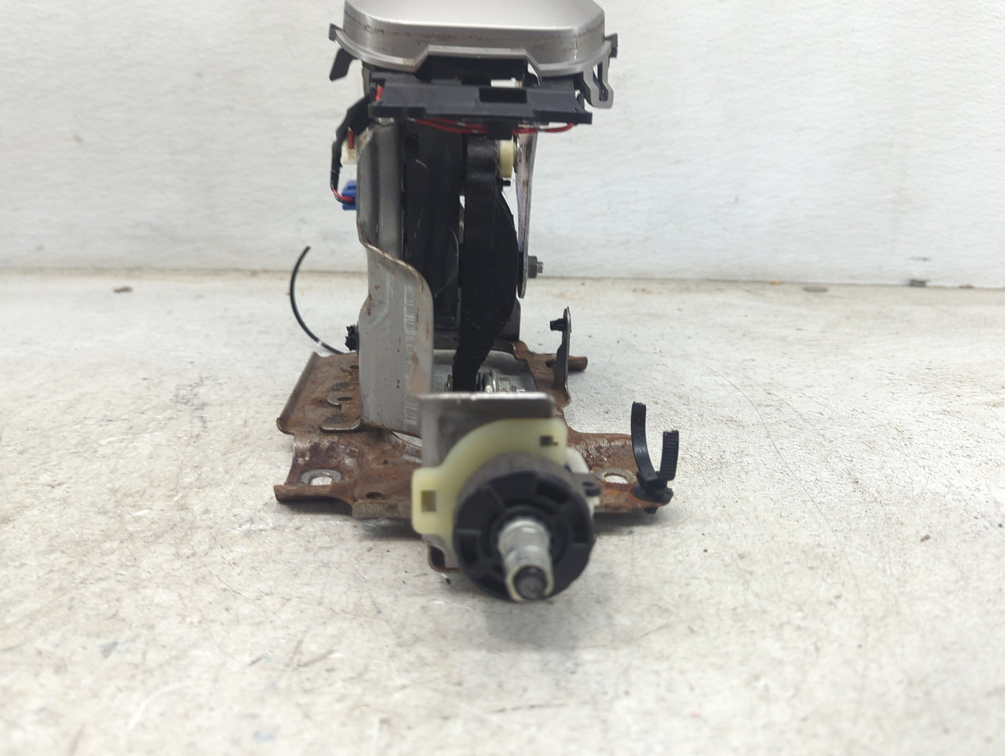2009 Honda Accord Floor Console Assembly Shifter - Oemusedautoparts1.com