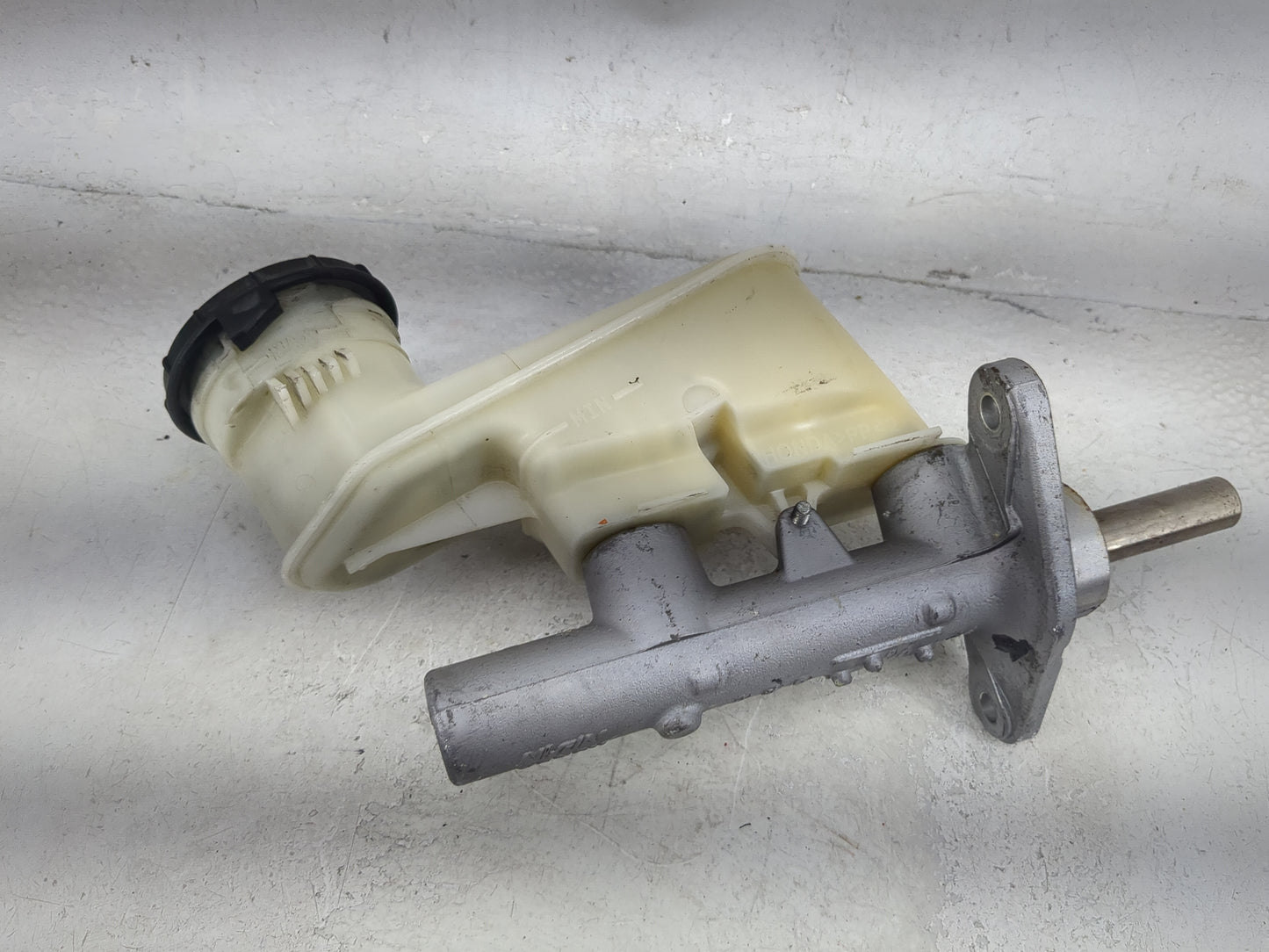 2008-2012 Honda Accord Brake Master Cylinder 1491982 - Oemusedautoparts1.com