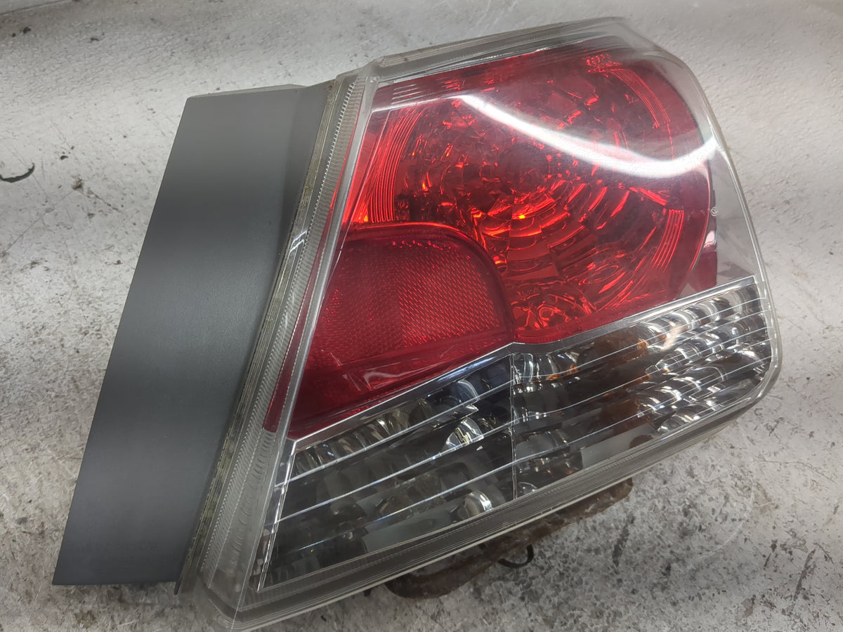 2008-2012 Honda Accord Tail Light Assembly Passenger Right OEM Fits Fits 2008 2009 2010 2011 2012 OEM Used Auto Parts - Oemu
