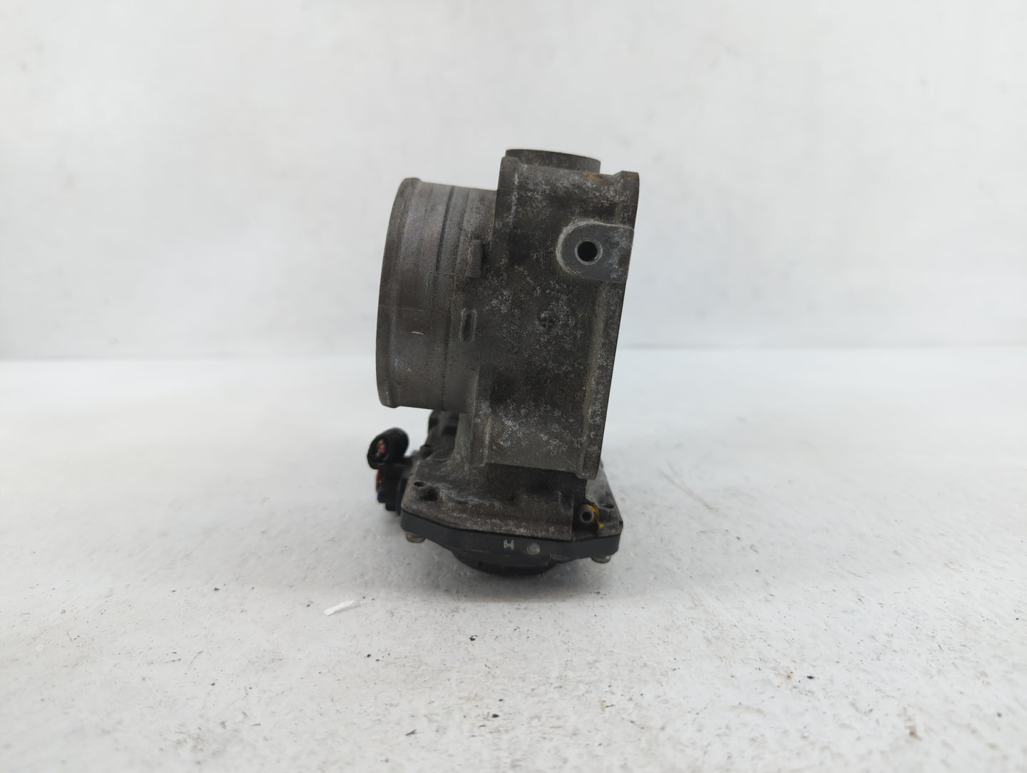 2008-2012 Honda Accord Throttle Body P/N:GMF3B 1430 02P07, GMD7A, GMD7B Fits Fits 2008 2009 2010 2011 2012 OEM Used Auto Par