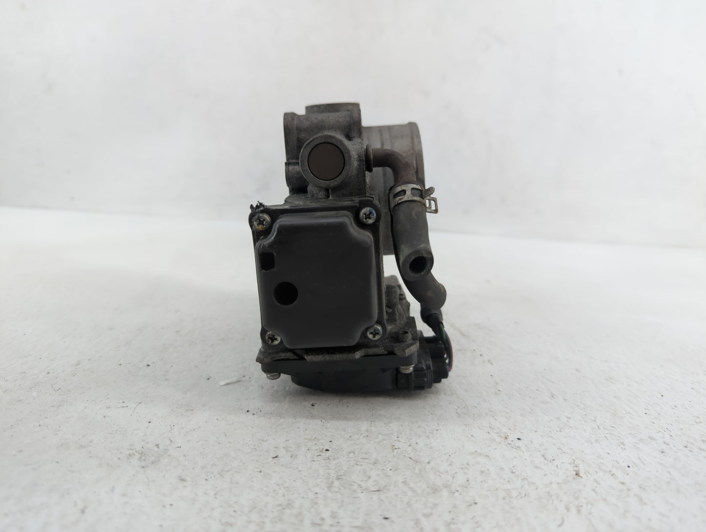 2008-2012 Honda Accord Throttle Body P/N:GMF3B 1430 02P07, GMD7A, GMD7B Fits Fits 2008 2009 2010 2011 2012 OEM Used Auto Par