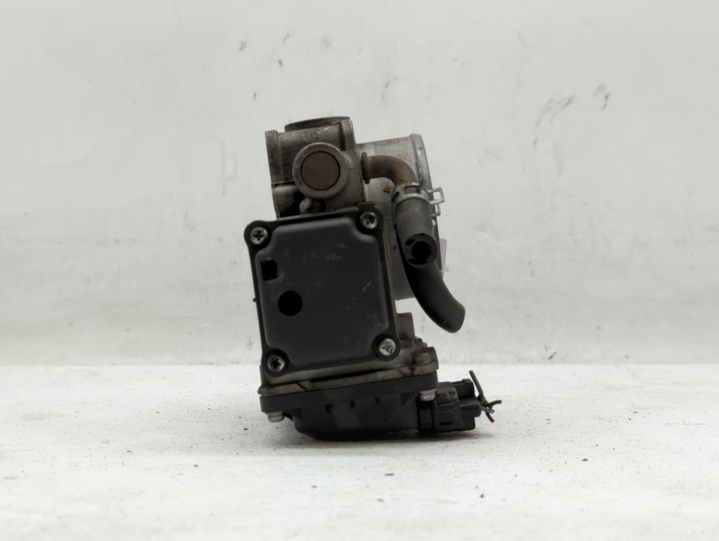 2008-2012 Honda Accord Throttle Body P/N:GMD7A Fits Fits 2008 2009 2010 2011 2012 OEM Used Auto Parts - Oemusedautoparts1.co