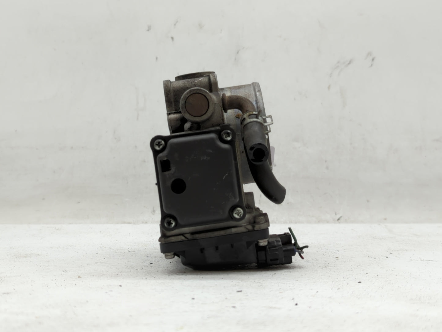 2008-2012 Honda Accord Throttle Body P/N:GMD7A Fits Fits 2008 2009 2010 2011 2012 OEM Used Auto Parts - Oemusedautoparts1.co