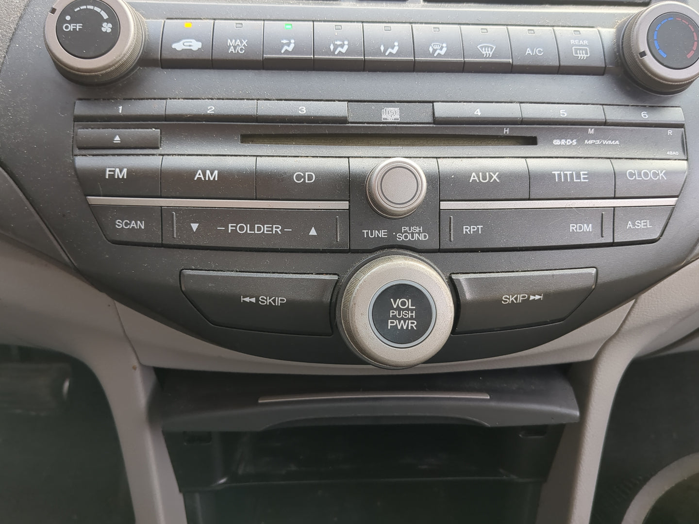 2009 Honda Accord Radio AM FM Cd Player Receiver Replacement Fits OEM Used Auto Parts - Oemusedautoparts1.com