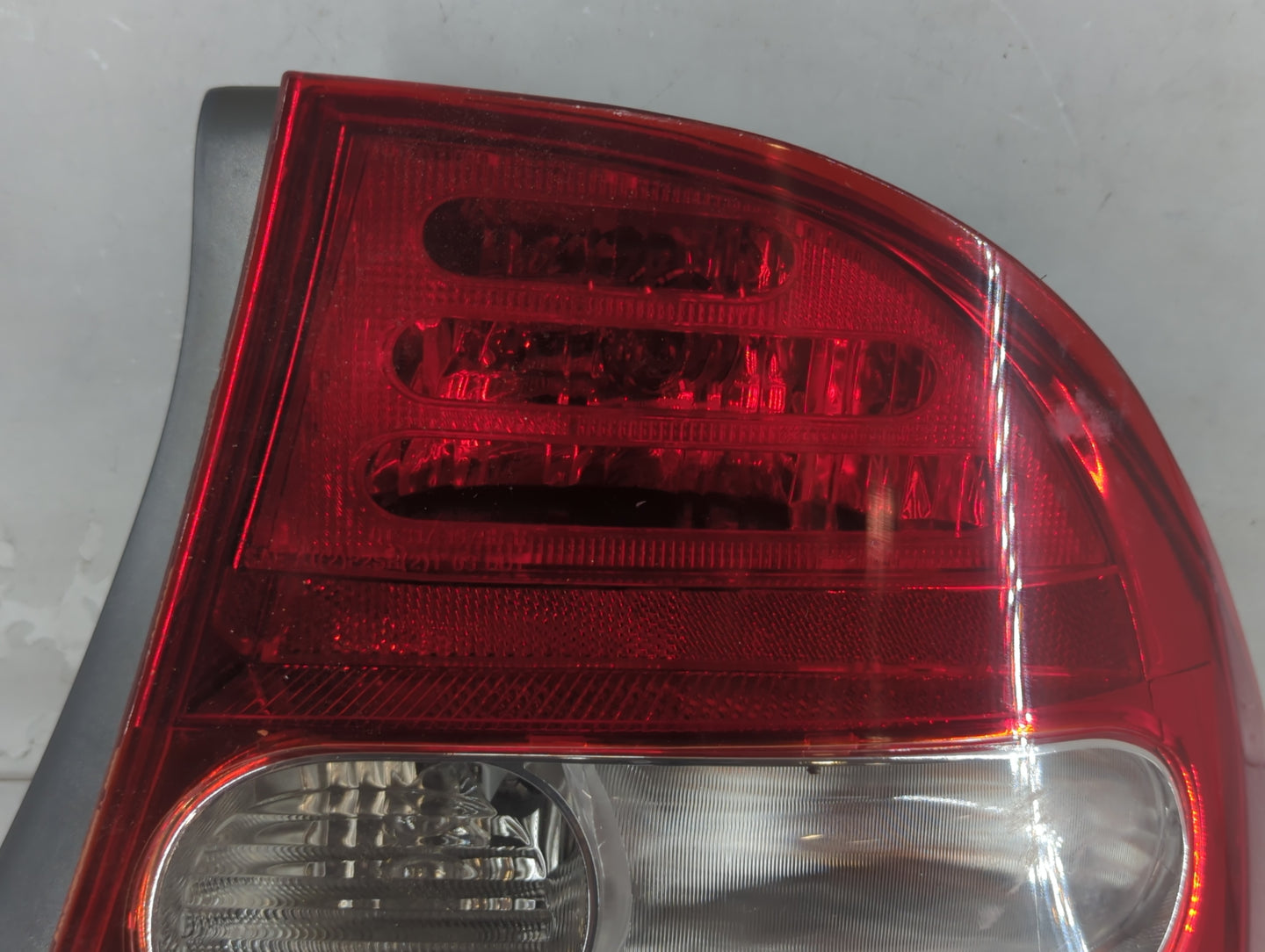 2009-2011 Honda Civic Tail Light Assembly Passenger Right OEM P/N:20141121 Fits Fits 2009 2010 2011 OEM Used Auto Parts - Oe