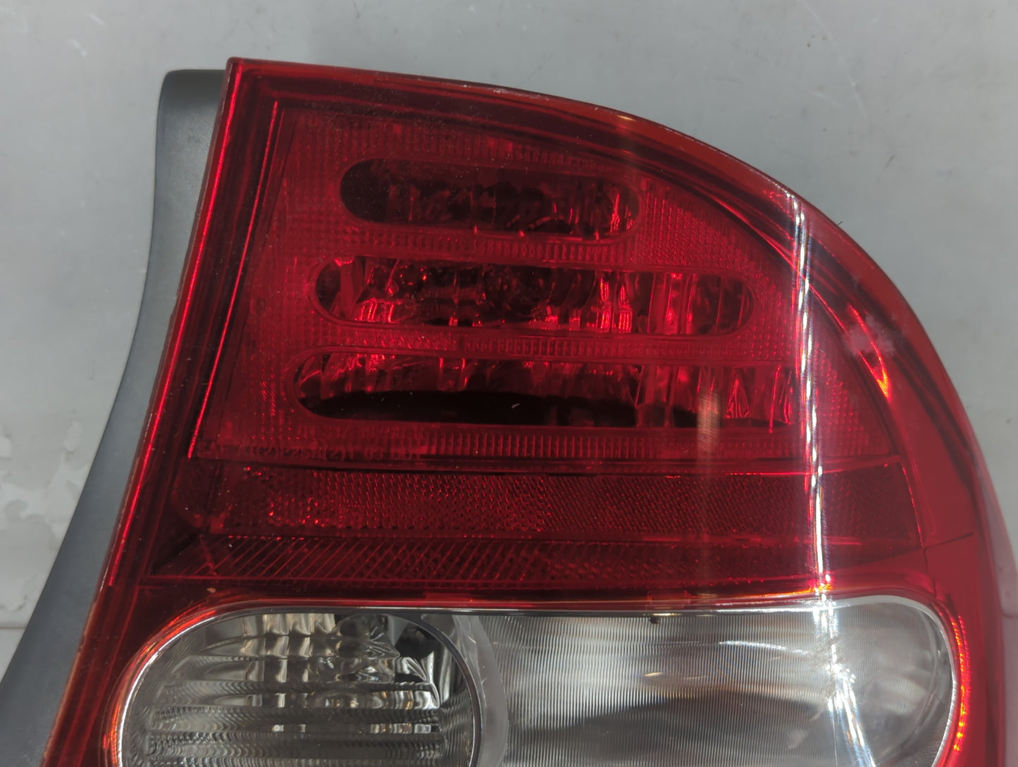 2009-2011 Honda Civic Tail Light Assembly Passenger Right OEM P/N:20141121 Fits Fits 2009 2010 2011 OEM Used Auto Parts - Oe