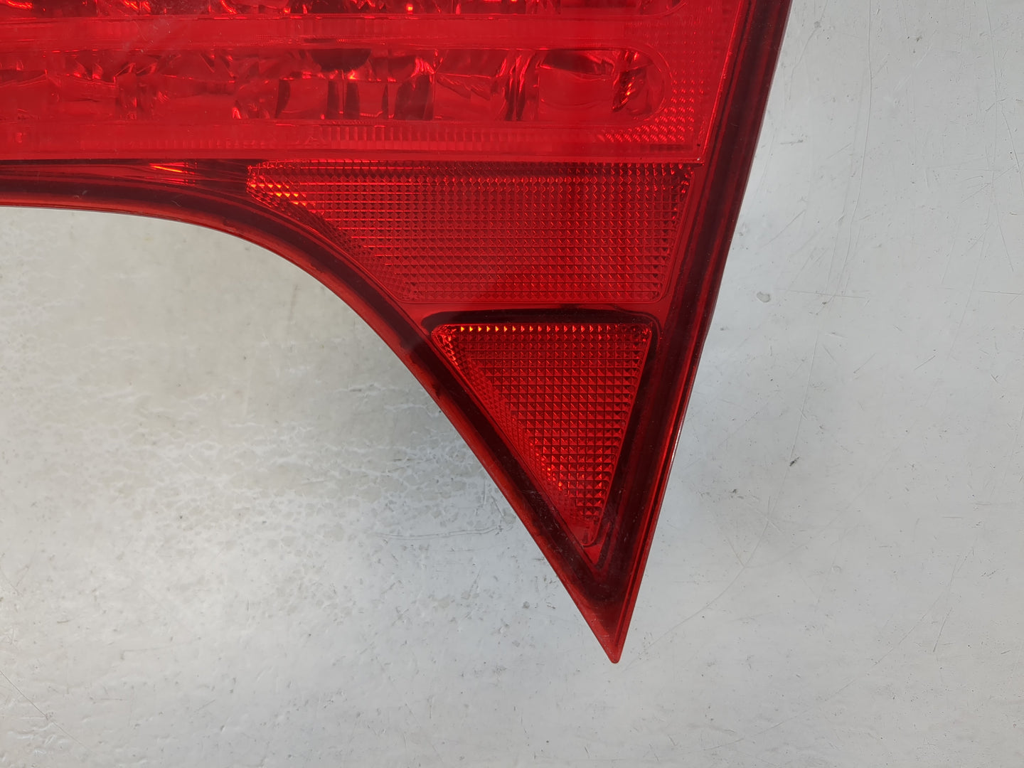 2006-2011 Honda Civic Tail Light Assembly Driver Left OEM Fits Fits 2006 2007 2008 2009 2010 2011 OEM Used Auto Parts - Oemu