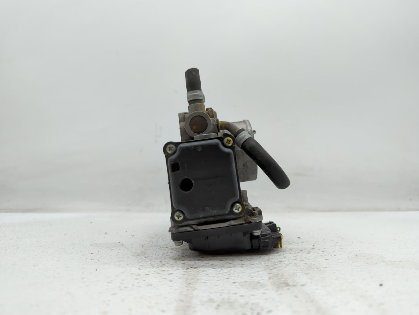 2006-2011 Honda Civic Throttle Body P/N:GMA8A Fits Fits 2006 2007 2008 2009 2010 2011 OEM Used Auto Parts - Oemusedautoparts