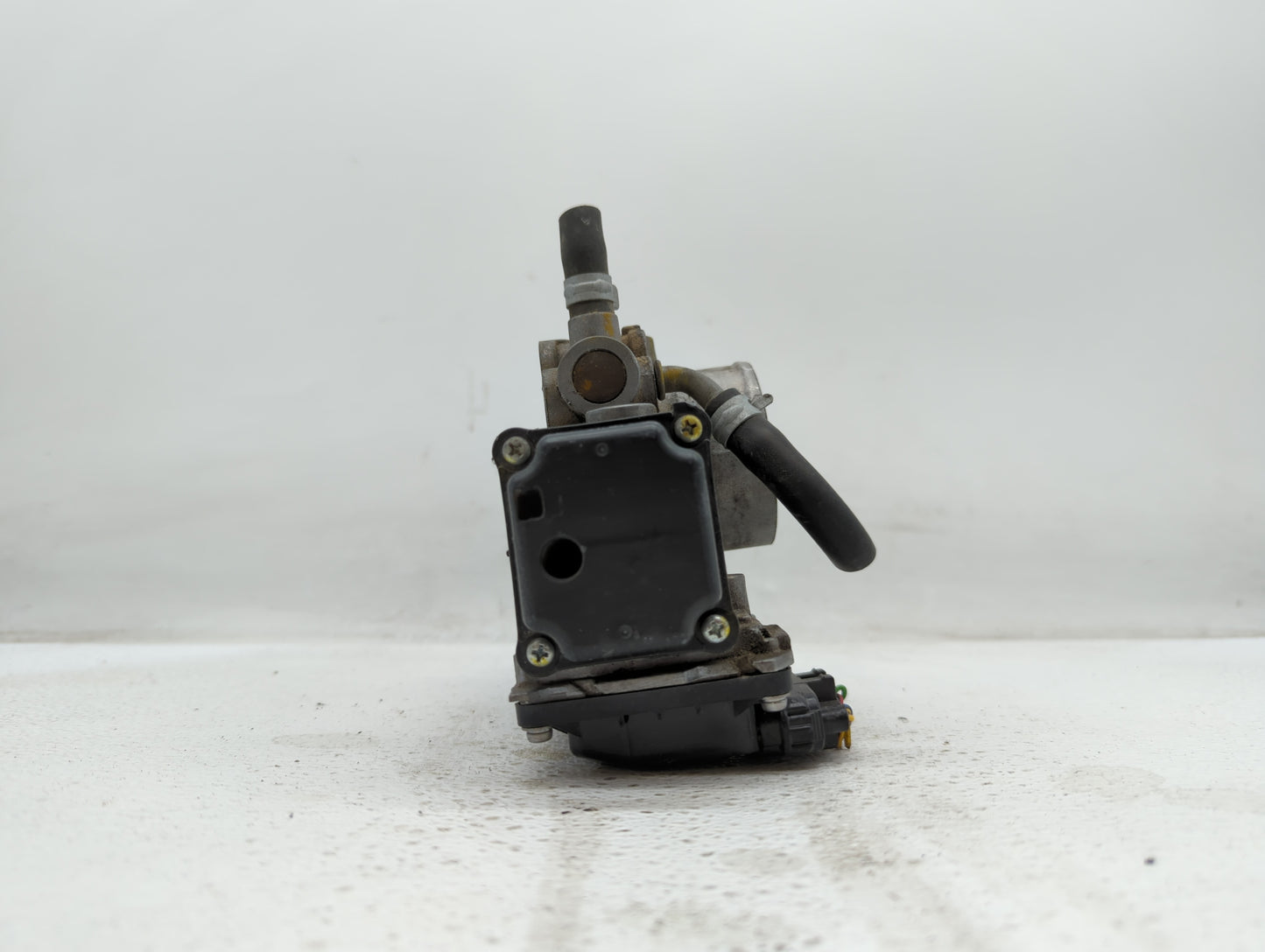 2006-2011 Honda Civic Throttle Body P/N:GMA8A Fits Fits 2006 2007 2008 2009 2010 2011 OEM Used Auto Parts - Oemusedautoparts