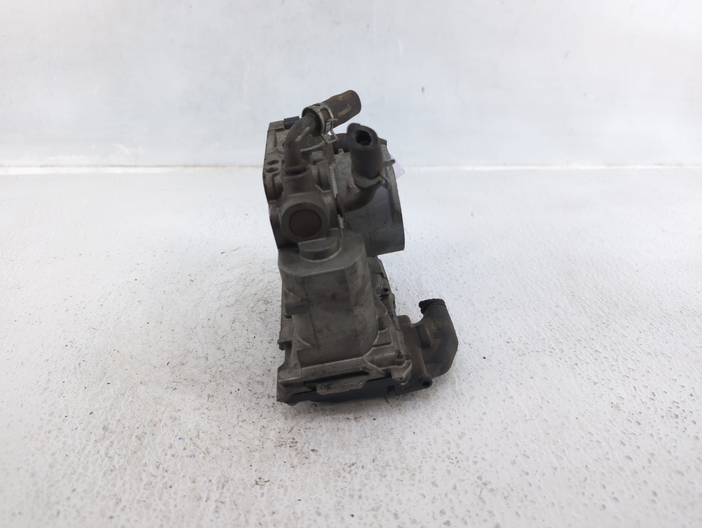 2006-2011 Honda Civic Throttle Body P/N:U10398122240 Fits Fits 2006 2007 2008 2009 2010 2011 OEM Used Auto Parts - Oemusedau