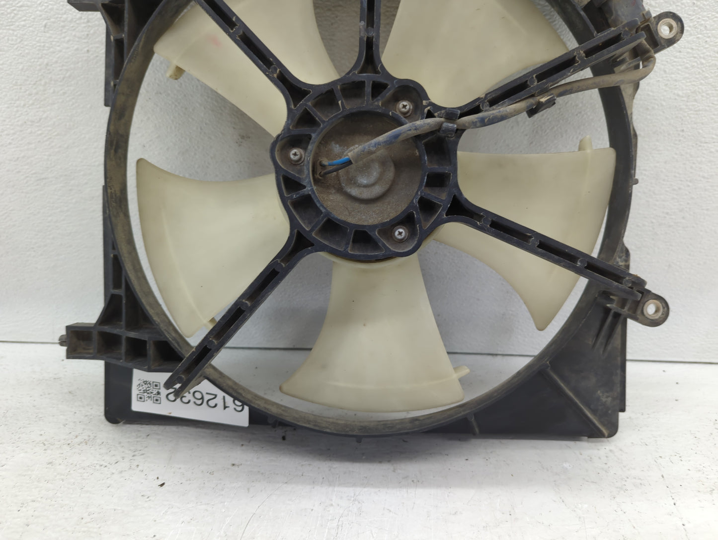 2006-2011 Honda Civic Left Radiator Fan Motor Assembly Cream 612632 - Oemusedautoparts1.com