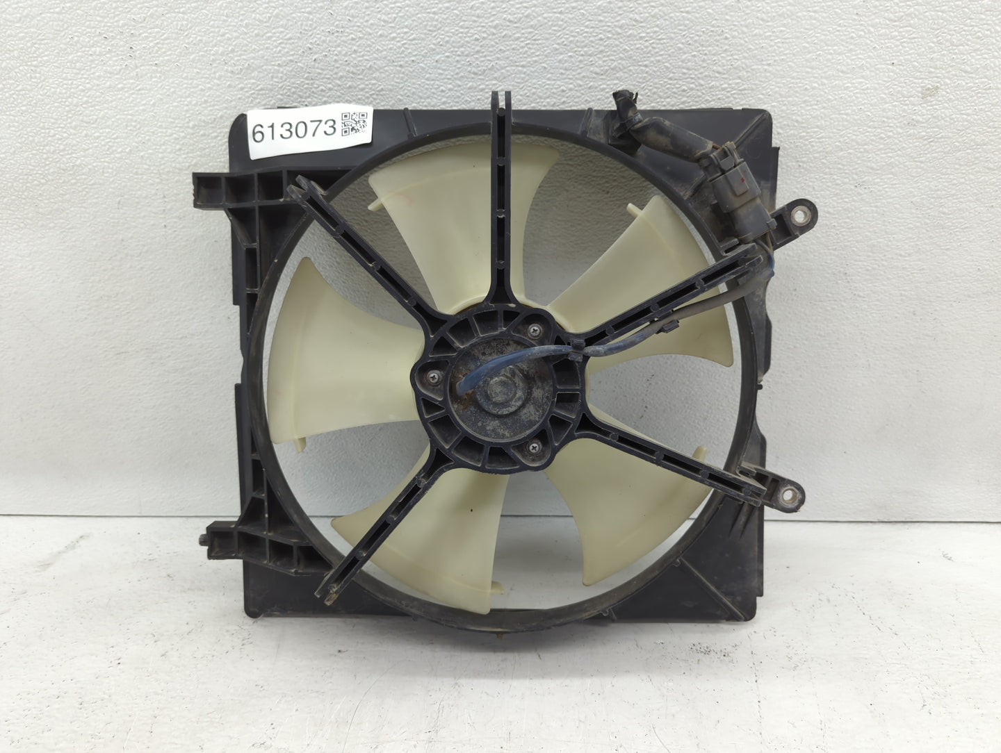 2006-2011 Honda Civic Left Radiator Fan Motor Assembly - Oemusedautoparts1.com