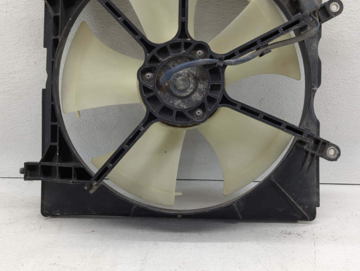 2006-2011 Honda Civic Left Radiator Fan Motor Assembly - Oemusedautoparts1.com
