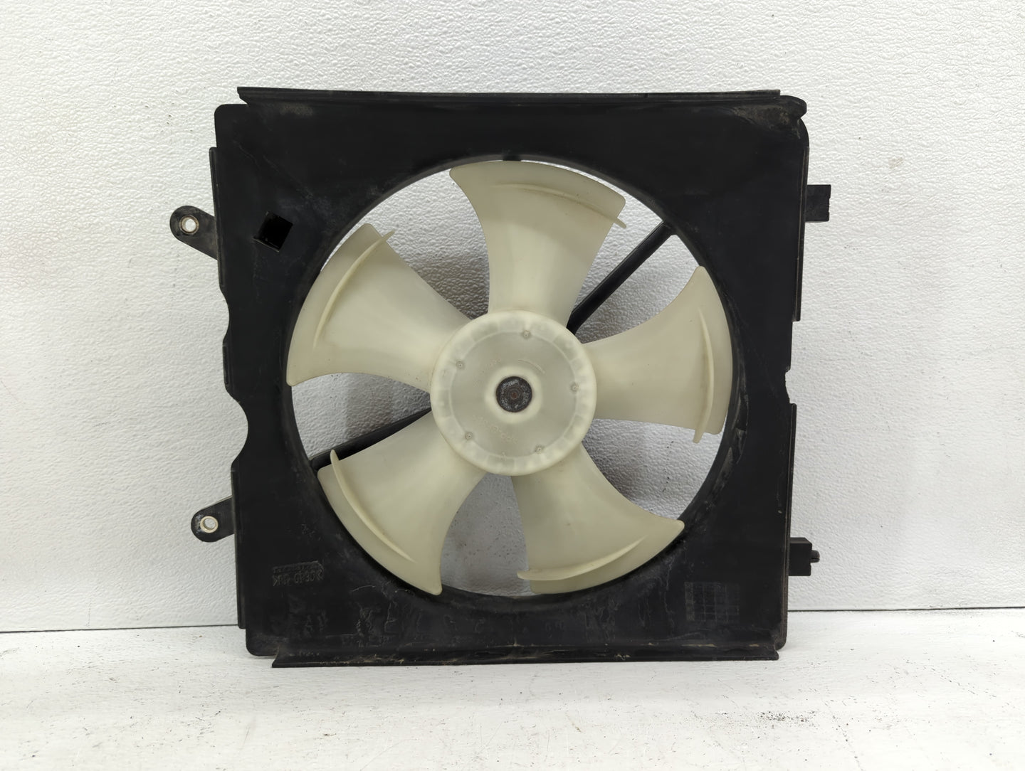 2006-2011 Honda Civic Left Radiator Fan Motor Assembly 613073 - Oemusedautoparts1.com