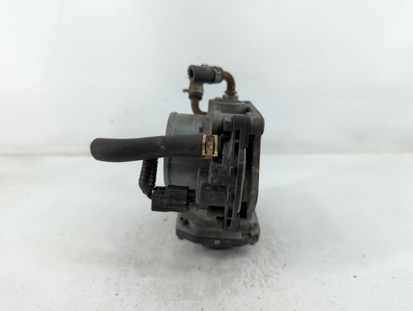 2006-2011 Honda Civic Throttle Body P/N:U10398133755 GMA4A Fits Fits 2006 2007 2008 2009 2010 2011 OEM Used Auto Parts - Oem