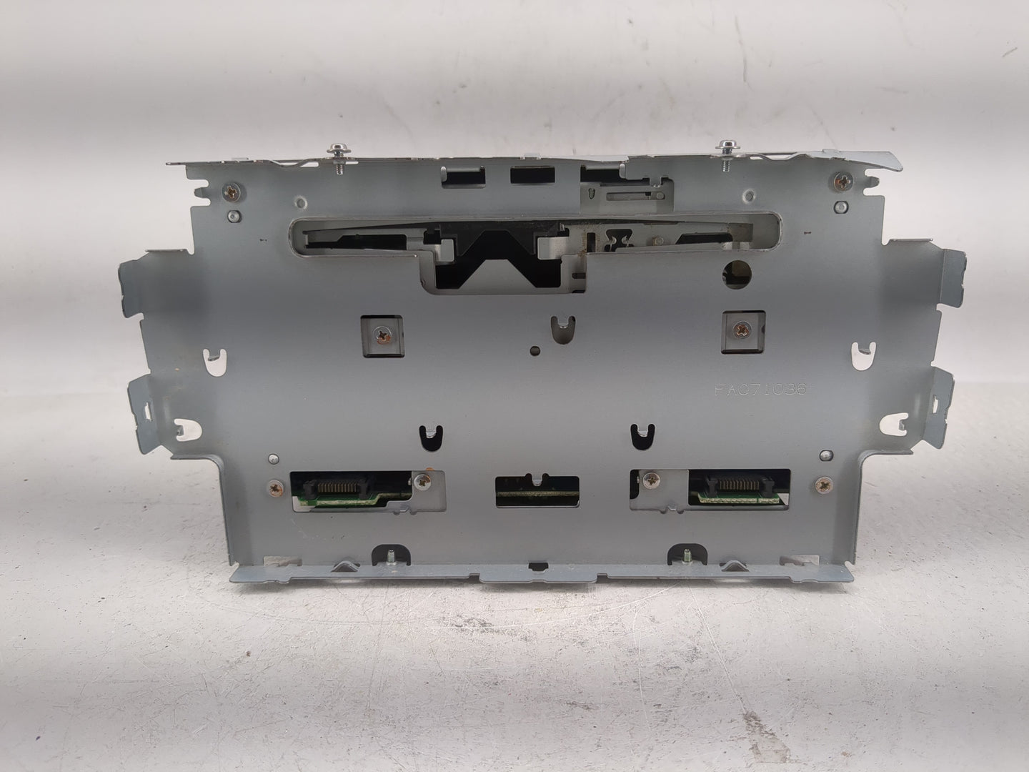 2008-2009 Honda Cr-V Radio AM FM Cd Player Receiver Replacement P/N:39100-SWA-A100 Fits Fits 2008 2009 OEM Used Auto Parts -