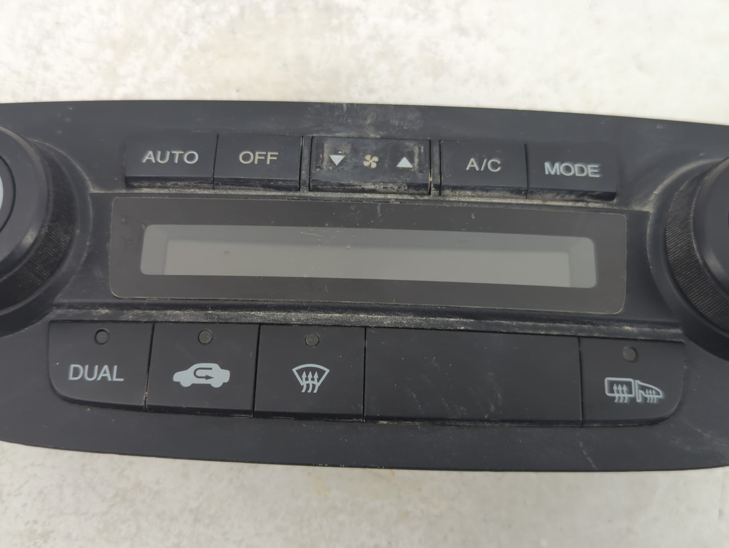 2009 Honda Cr-V Climate Control Module Temperature AC/Heater Replacement P/N:79600 SWA A5 Fits OEM Used Auto Parts - Oemused