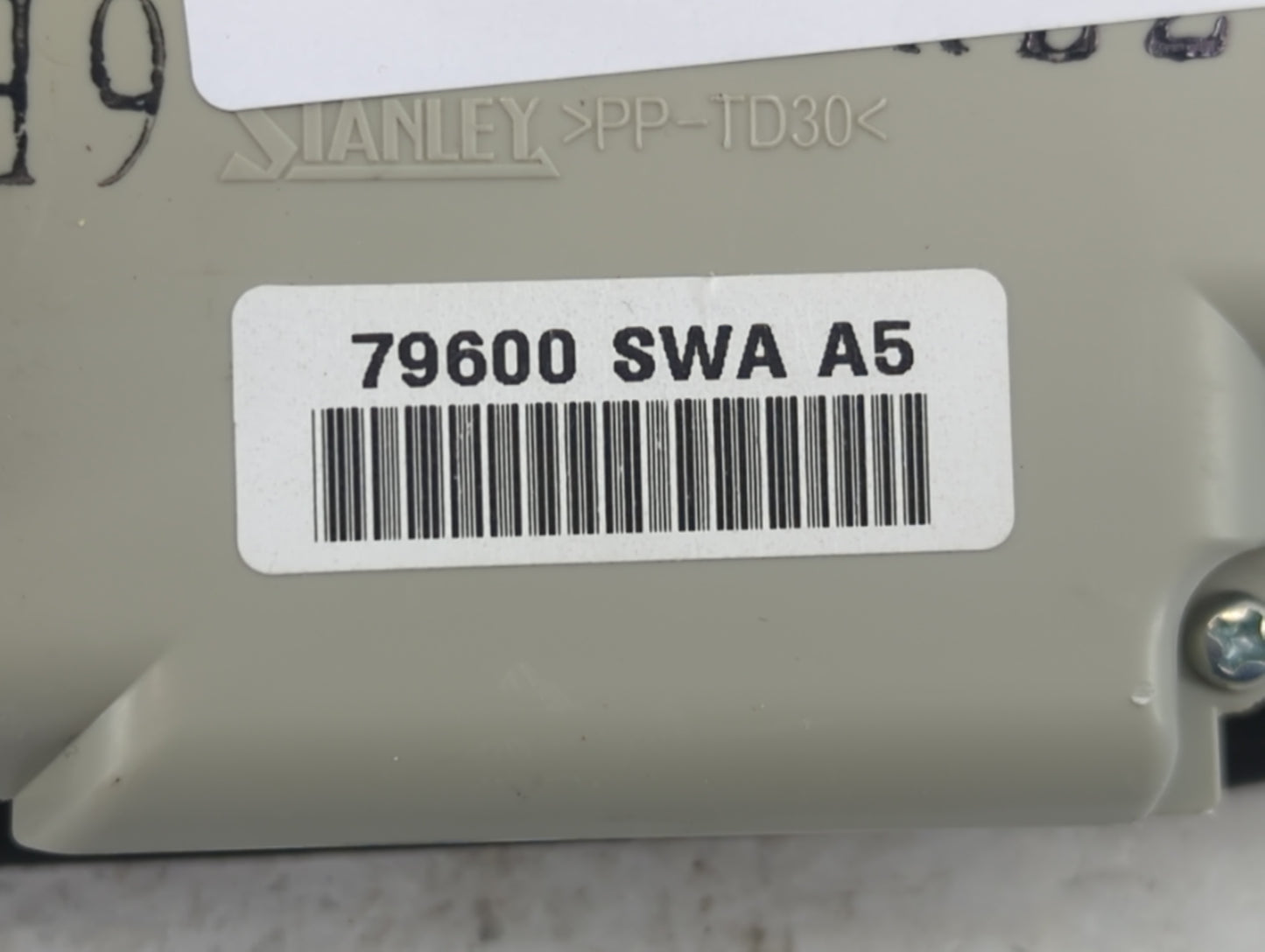 2009 Honda Cr-V Climate Control Module Temperature AC/Heater Replacement P/N:79600 SWA A5 Fits OEM Used Auto Parts - Oemused