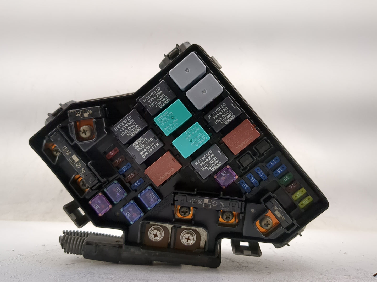2007-2011 Honda Cr-V Fusebox Fuse Box Panel Relay Module P/N:SWA-0130 Fits Fits 2007 2008 2009 2010 2011 OEM Used Auto Parts