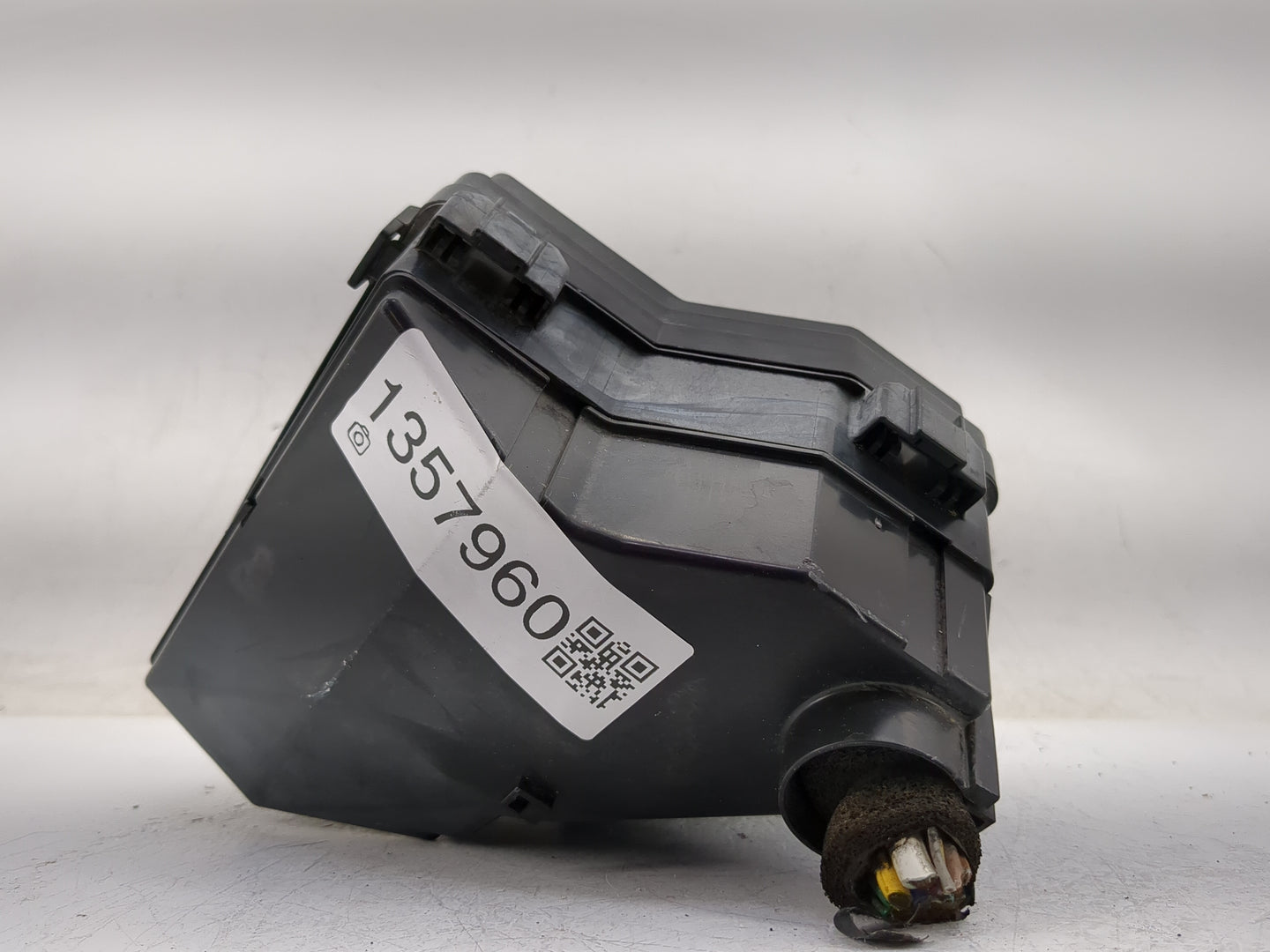 2007-2011 Honda Cr-V Fusebox Fuse Box Panel Relay Module P/N:SWA-0130 Fits Fits 2007 2008 2009 2010 2011 OEM Used Auto Parts