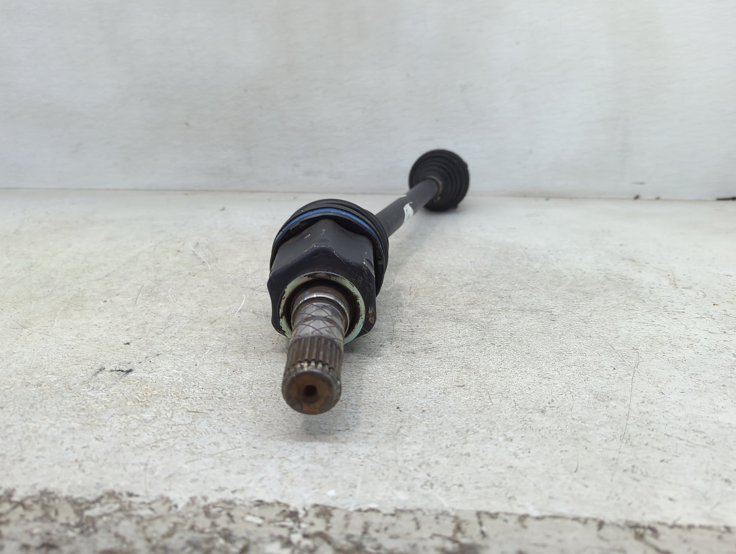 2007-2011 Honda Cr-v Axle Shaft Front Driver Cv C/v - Oemusedautoparts1.com