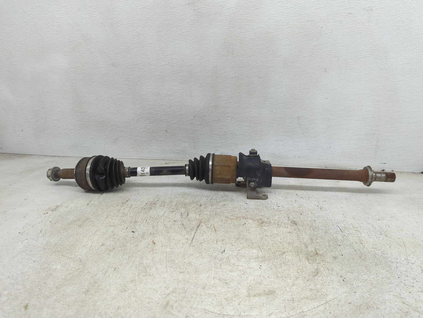 2007-2011 Honda Cr-v Axle Shaft Front Passenger Cv C/v - Oemusedautoparts1.com